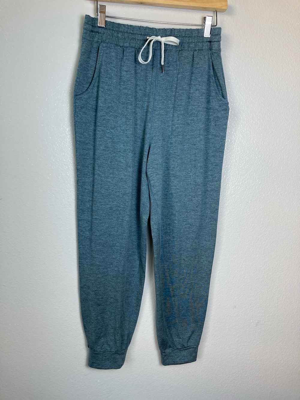 Feat The Roam jogger sweatpants Athleisure high waisted sz M